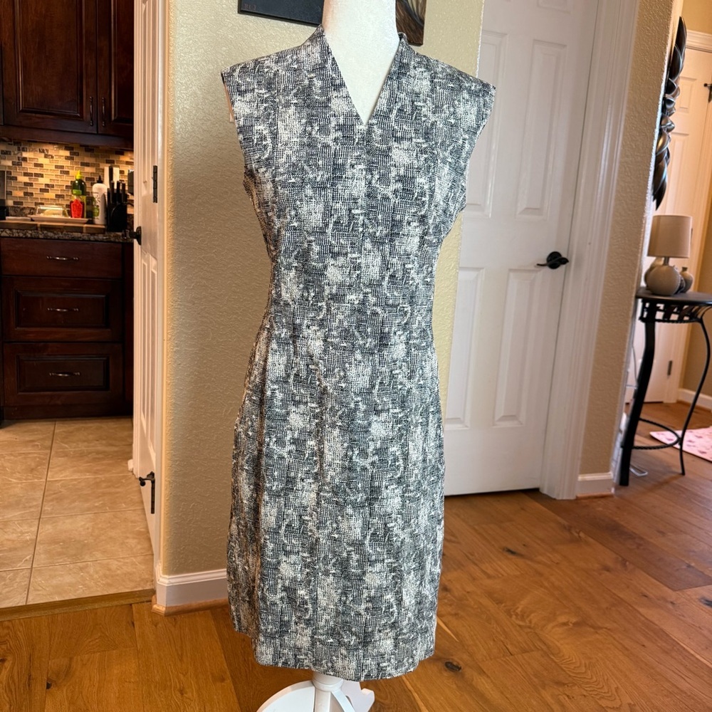 M.M. Lafleur Aditi Sheath Dress Black & White Crackle Print Sz 8 - Picture 5 of 12